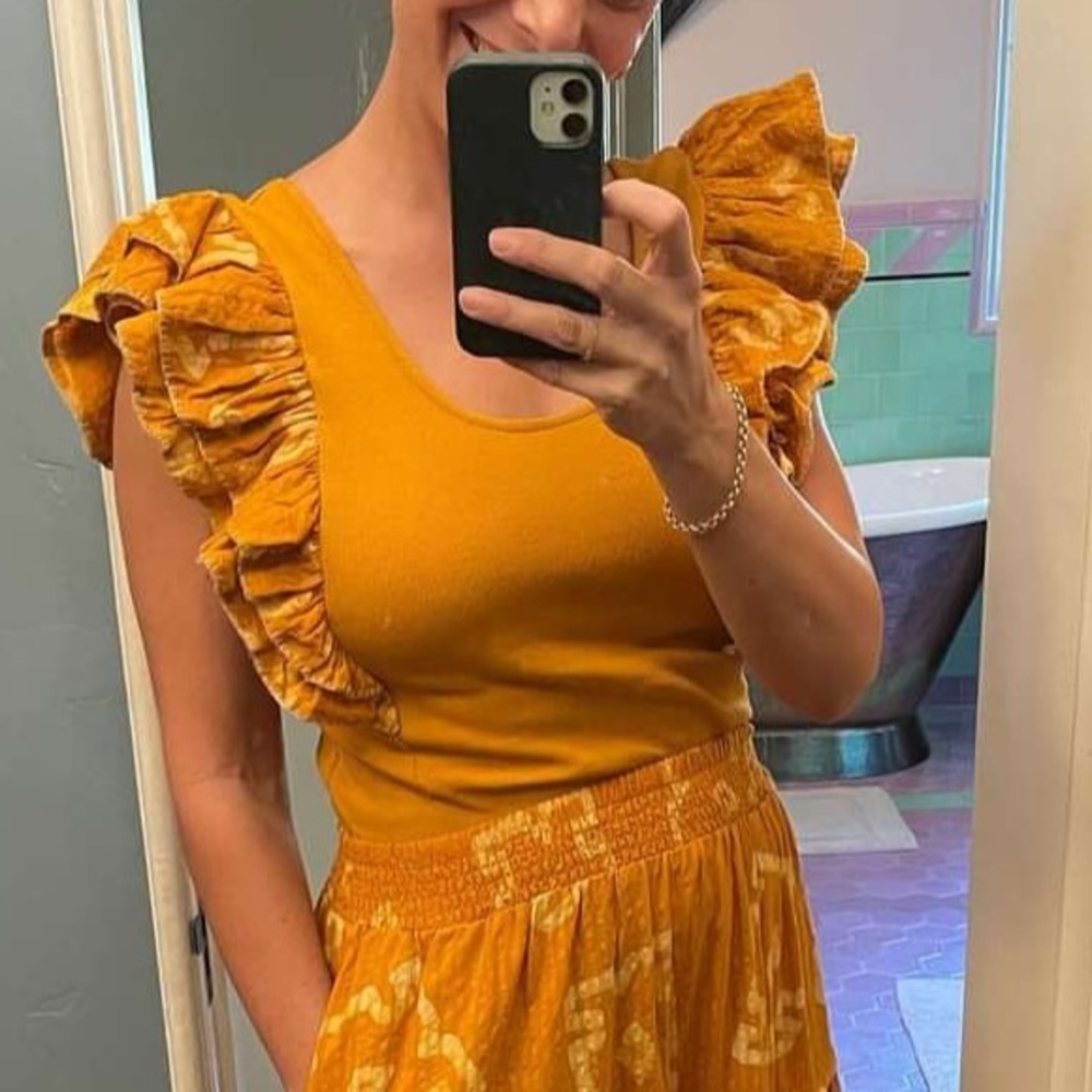 ♥️… The Odell’s Connie Mustard Top